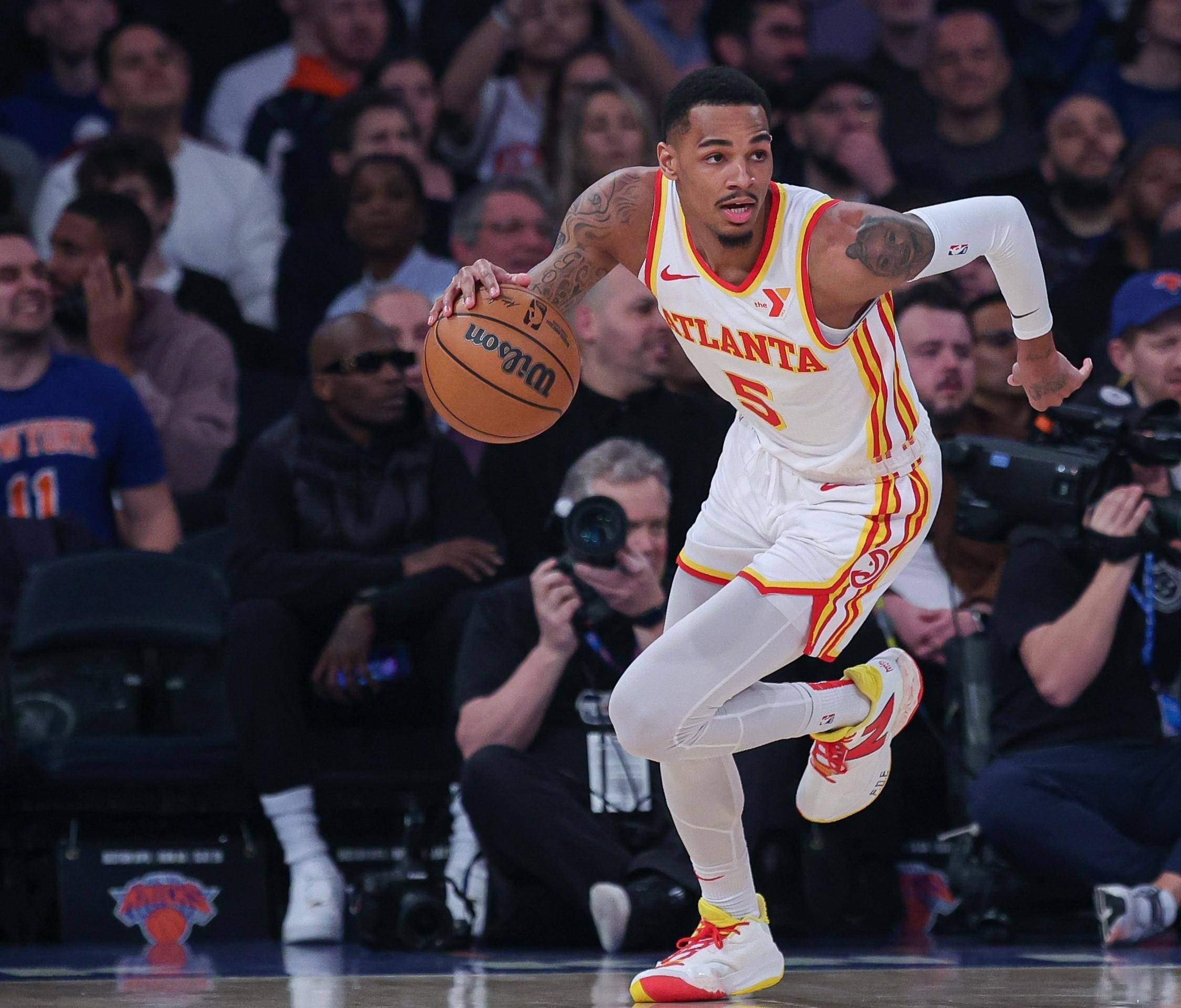 战术调整引发热议！，西亚卡姆在TL比赛中表现优异热度持续攀升的简单介绍